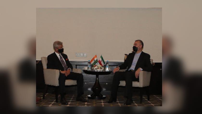 Iranpress: Iran, India FMs meet on sidelines of SCO Summit 