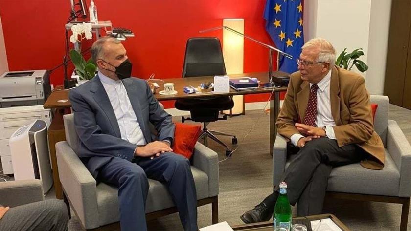 Iranpress: Iranian FM to Borrell: Iran