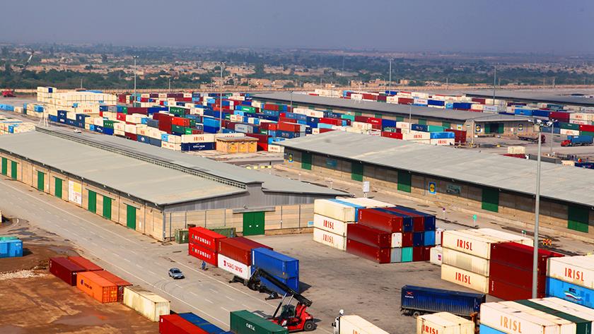 Iranpress: Iran announces 13% increase in Container Terminal operations