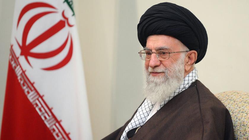 Iranpress: War veterans teachers of sincere effort: Leader