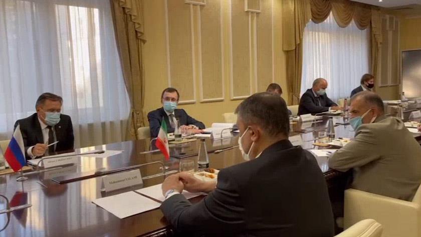 Iranpress: Iran, Russia consult on boosting peaceful nuclear cooperation