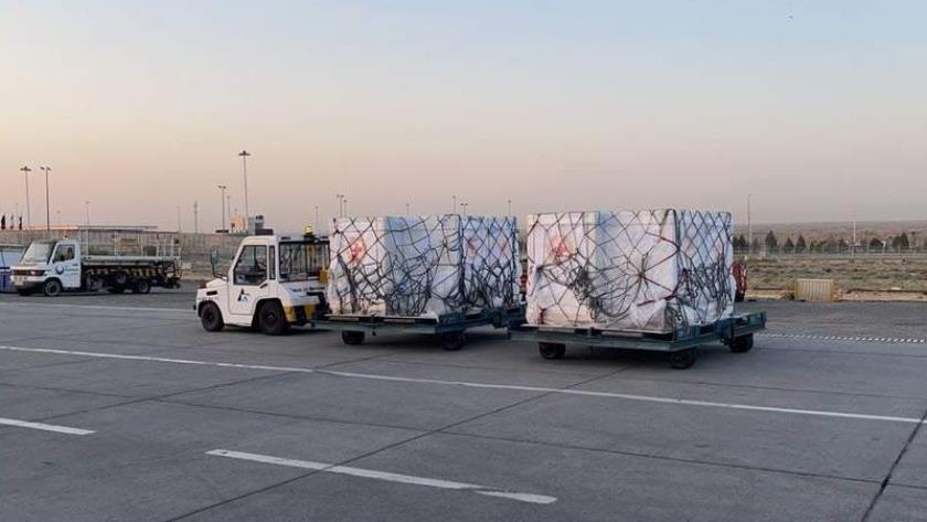 Iranpress: Second shipment of single-dose COVID-19 vaccines entered Iran