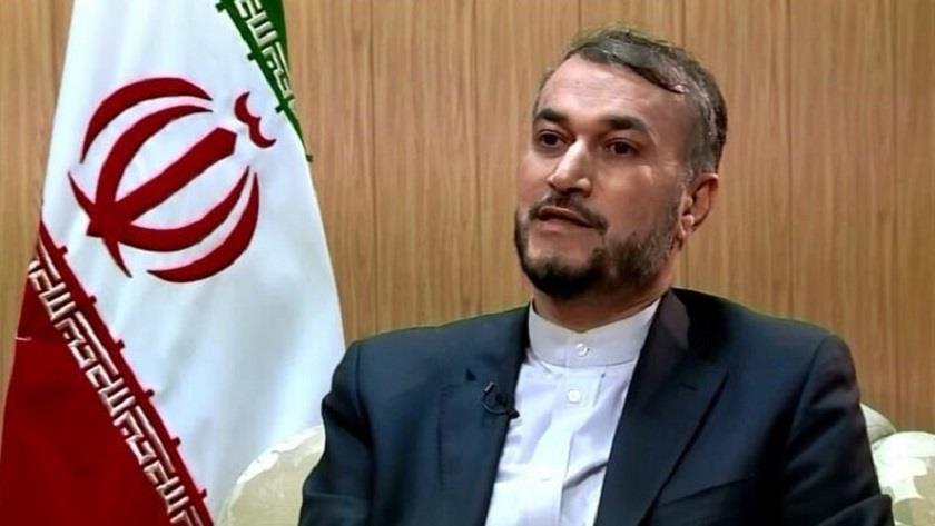 Iranpress: Iranian Foreign Minister felicitates China on National Day