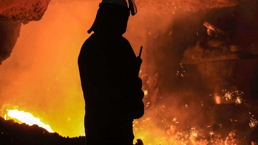 Iranpress: Forest fire burns over 1,100 hectares in northern Chile