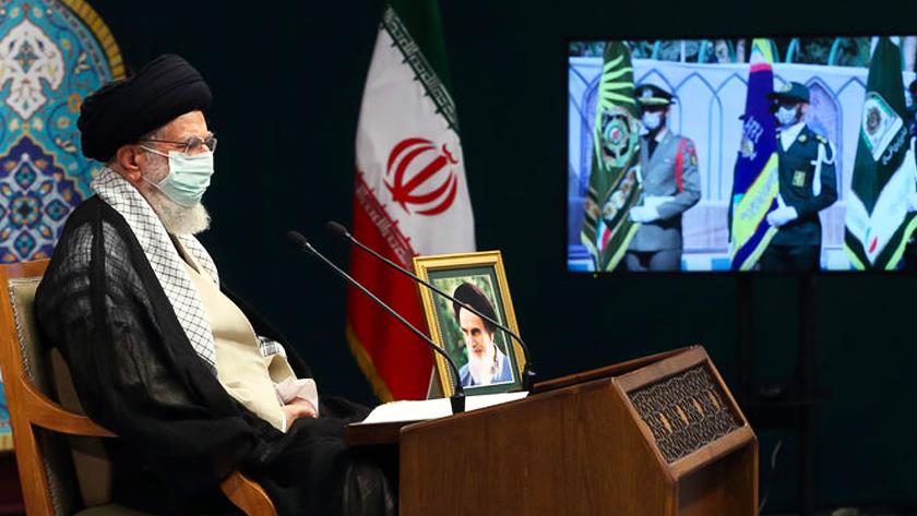 Iranpress: Leader attends graduation ceremony of cadets in Armed Forces