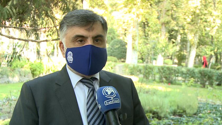 Iranpress: WHO helping Iran with vaccines