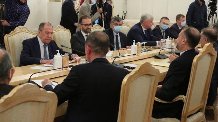 Iranpress: Iranian FM
