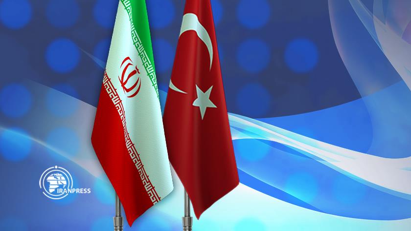 Iranpress: Iran, Turkey consult on development of bilateral relations