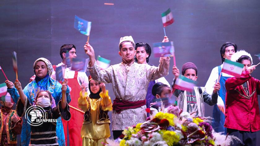 Iranpress: IFFCY opened in Isfahan