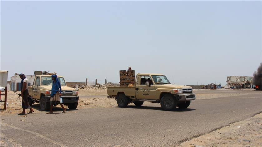 Iranpress: At least 13 people killed, injured in car bomb in southern Yemen