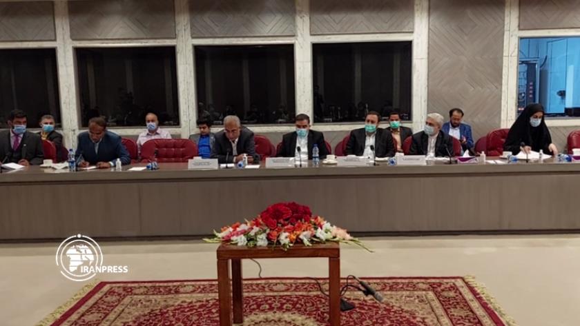 Iranpress: Iran, Pakistan discuss strengthening of bilateral relations