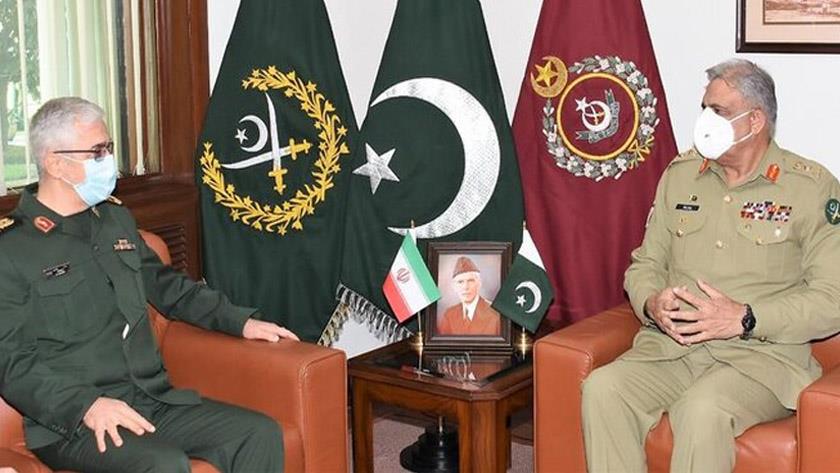 Iranpress: Iranian, Pakistani officials examine latest bilateral, regional developments