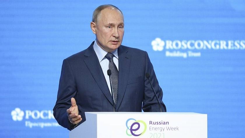 Iranpress: Arms race underway after US withdrawal from ABM: Putin