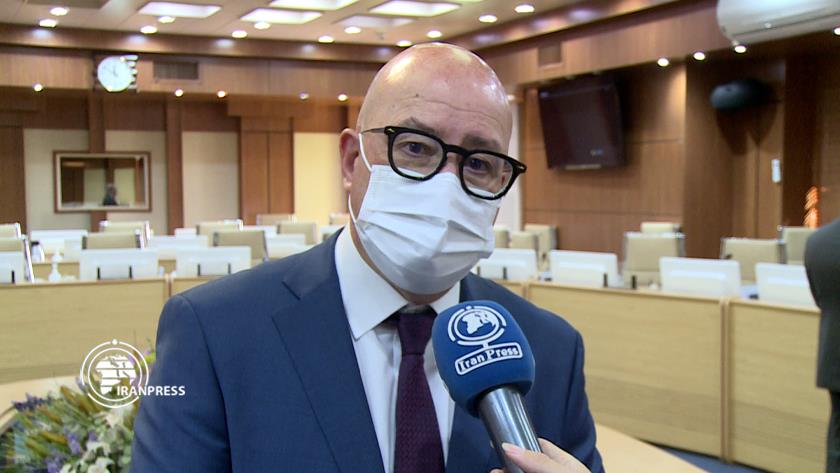 Iranpress: Greece to extend cooperation with Iran