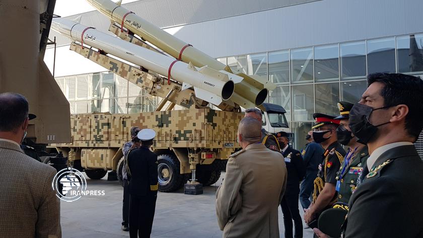 Iranpress: Iran showcases defense achievements to envoys