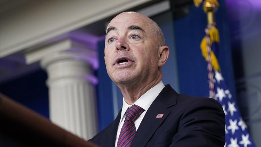 Iranpress: US Homeland Security Secretary tests positive for COVID while fully vaccinated