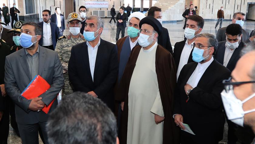 Iranpress: Raisi stresses completion of unfinished projects in provincial visit
