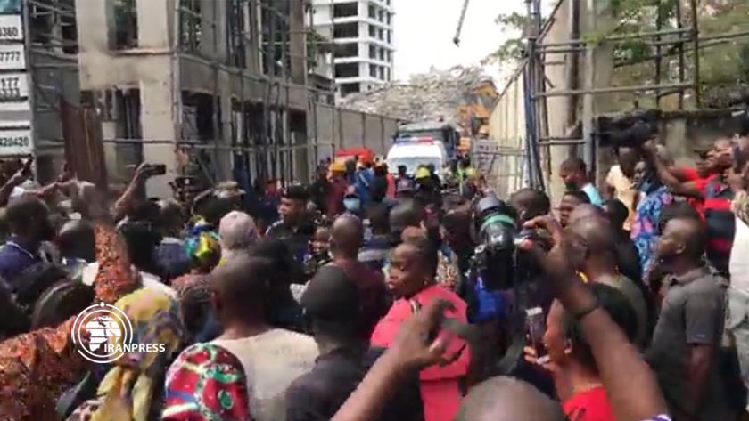 Iranpress: Nigeria building collapse; death toll rises to 21