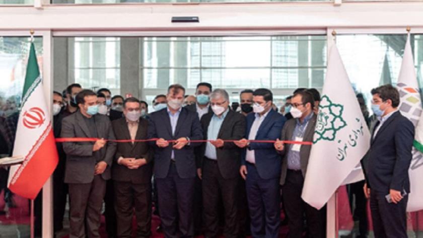 Iranpress: The Flower and Plant Show held in Tehran
