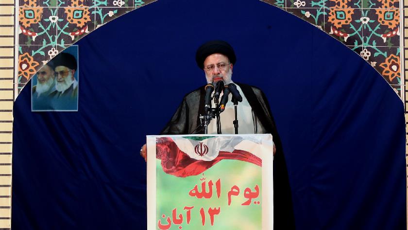 Iranpress: Raisi: We will not leave negotiating table but will stand against avarice