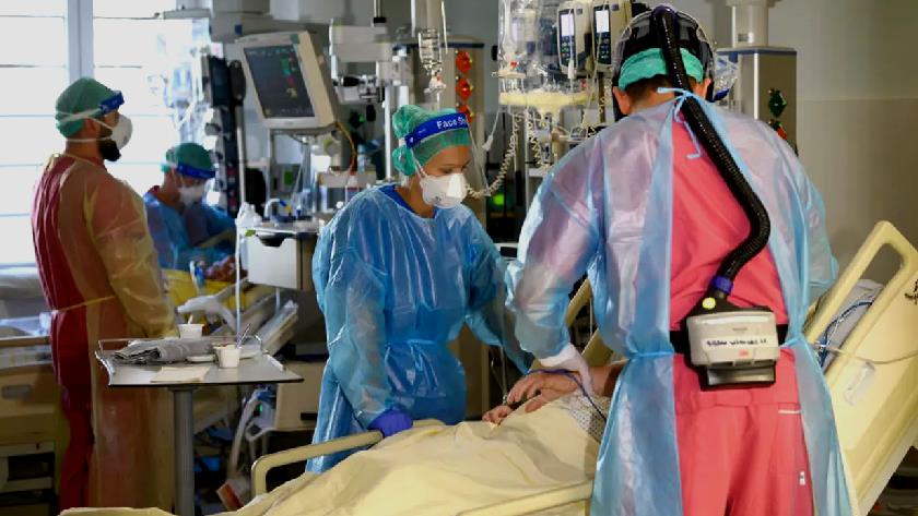 Iranpress: COVID-19 cases hit records across Europe as winter approaches