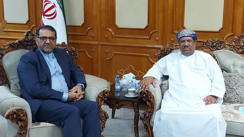 Iranpress: Iran, Oman mull over economic cooperation 