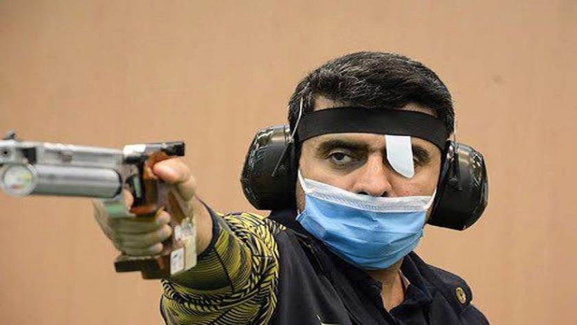 Iranpress: Foroughi wins gold medal in President