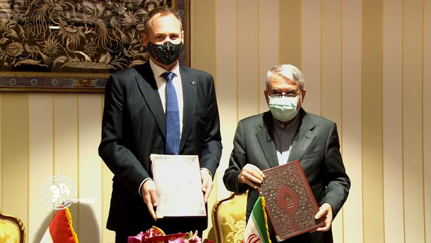 Iranpress: Iran, Hungary Olympic Committees sign MoU