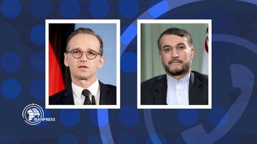 Iranpress: FM reiterates need for complete lifting of US sanctions against Iran
