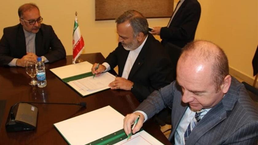 Iranpress: Iran, Syria ink MoU on pilgrimage