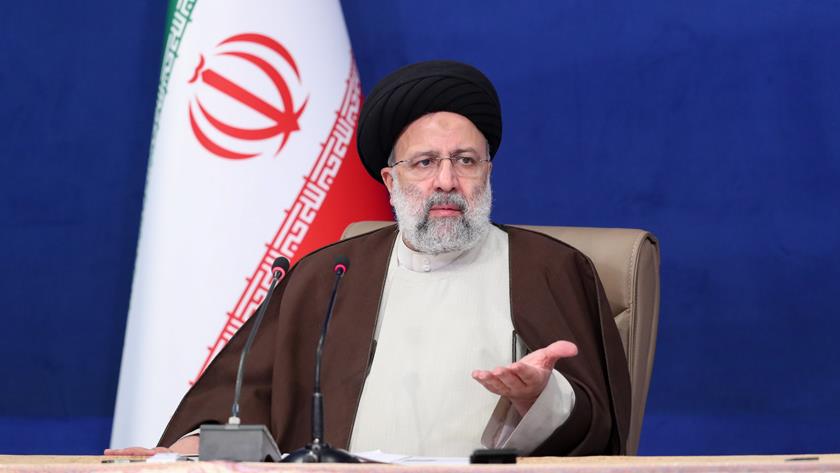 Iranpress: Raisi says supporting domestic COVID vaccines on agenda