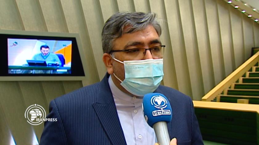 Iranpress: Iran’s policy is consistent; lifting all sanctions: MP