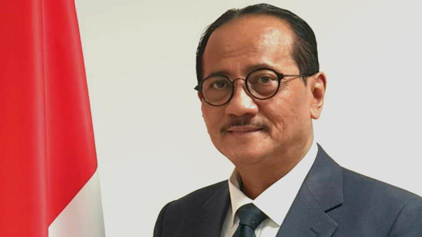 Iranpress: Indonesian ambassador to Iran arrives in Mashhad