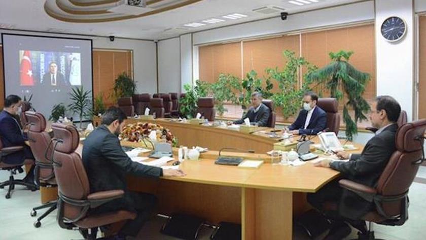 Iranpress: Global arrogance has politicized human rights