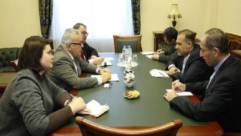 Iranpress: Iran, Russia confer on international and regional issues