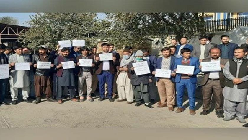 Iranpress: Taliban to start paying overdue salaries of Afghan government workers