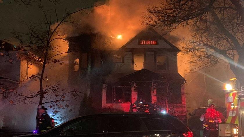 Iranpress: Chicago fire leaves man dead, 2 siblings injured