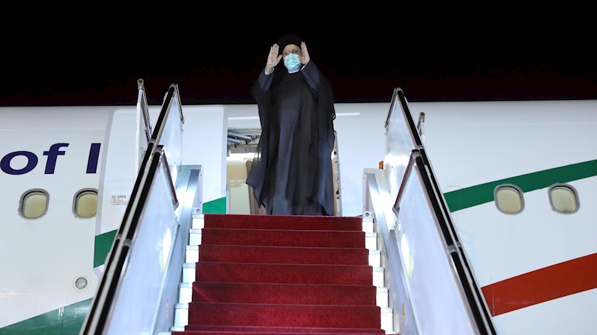 Iranpress: President Raisi leaves Tehran to attend ECO summit