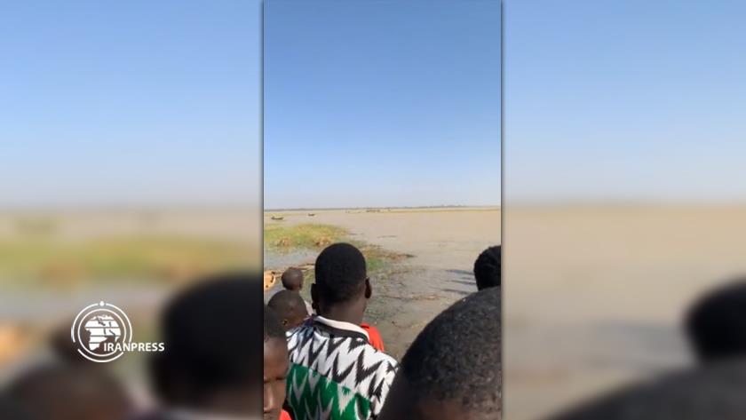 Iranpress: 40 people die in Nigeria as boat capsizes