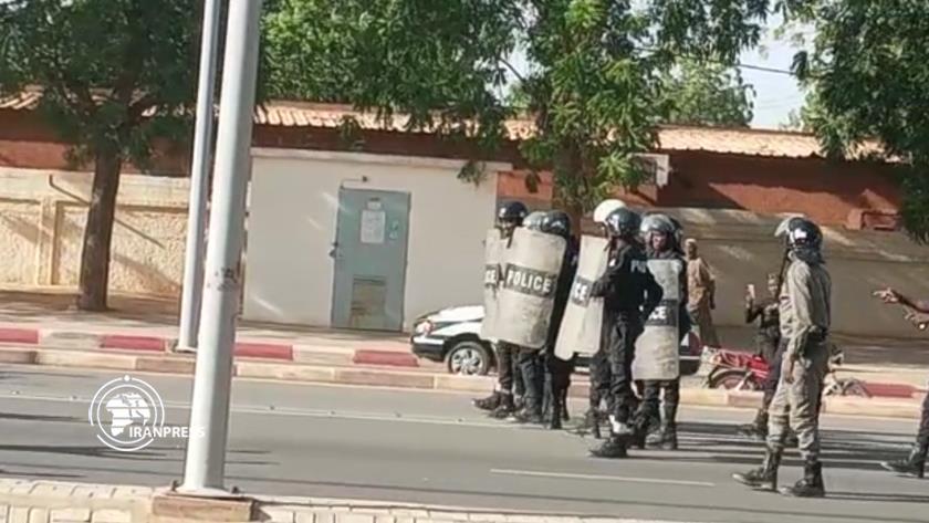 Iranpress: Protests against French military presence in Niger continue