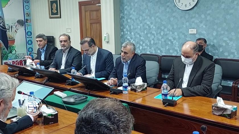 Iranpress: Iran, Pakistan confer on joint police cooperation