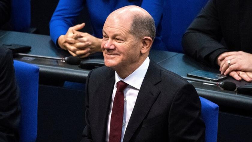 Iranpress: Germany’s Scholz takes power after Merkel’s 16-year rule