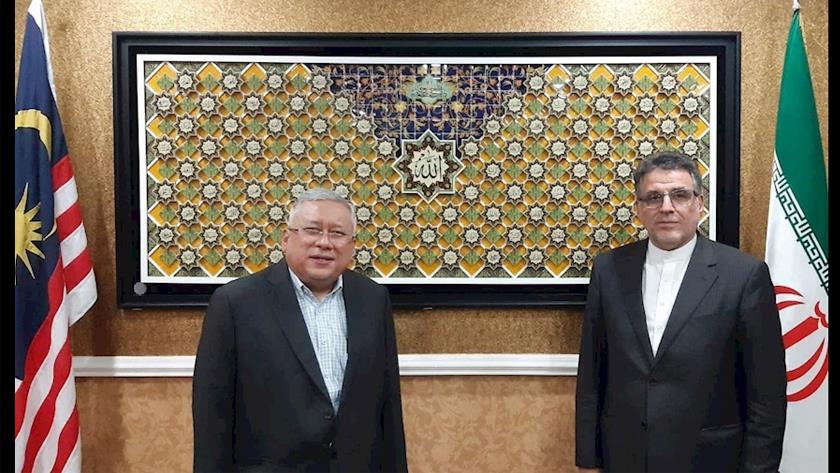 Iranpress: Iran, Malaysia confer on sending humanitarian aid to Afghanistan