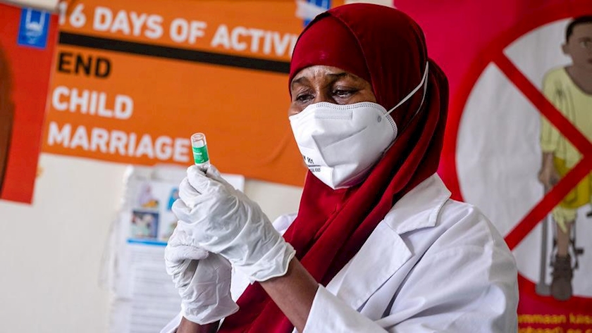 Iranpress: Unequal distribution of COVID-19 vaccines; global moral failure