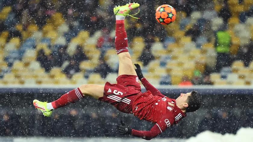 Iranpress: Bayern Munich thrash Wolfsburg 4-0