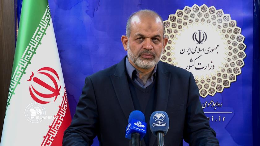 Iranpress: Iranian Minister addresses metropolitan issues, measures to contain Omicron 
