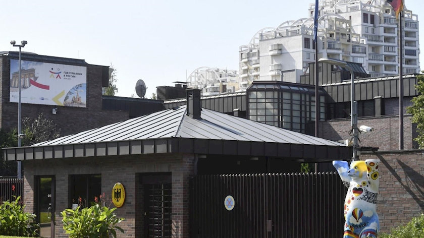 Iranpress: Russia expels two German diplomats in tit-for-tat move
