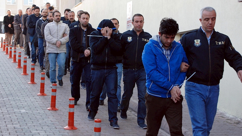 Iranpress: Turkey sanctions hundreds of individuals with links to Gulen movement