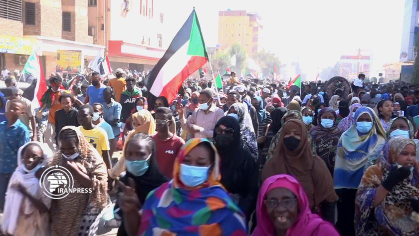 Iranpress: Continuation of crisis in Sudan; Will Hamdok resign?