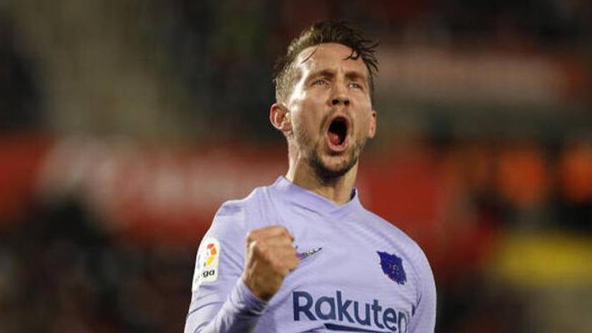 Iranpress: Barca start 2022 with win